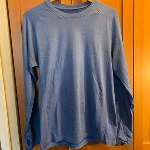 Lululemon blue Long Sleeve t shirt sz M